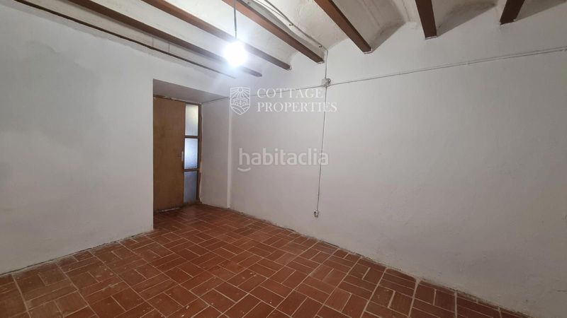 Foto b8adfe6e-85a9-4fb7-9675-d03178bc130b. Masia amb calefacció aparcament a Font-rubí