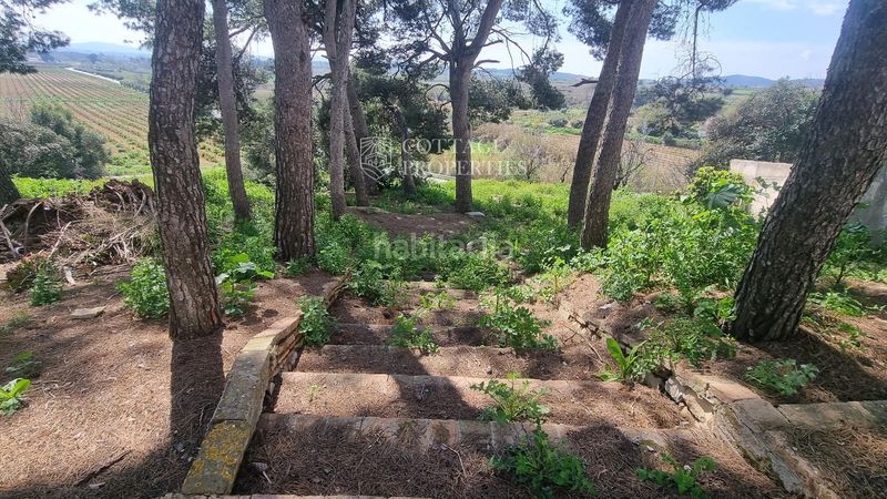 Foto c020c871-3caa-4396-bfd2-817c69f98886. Masia amb calefacció aparcament a Font-rubí