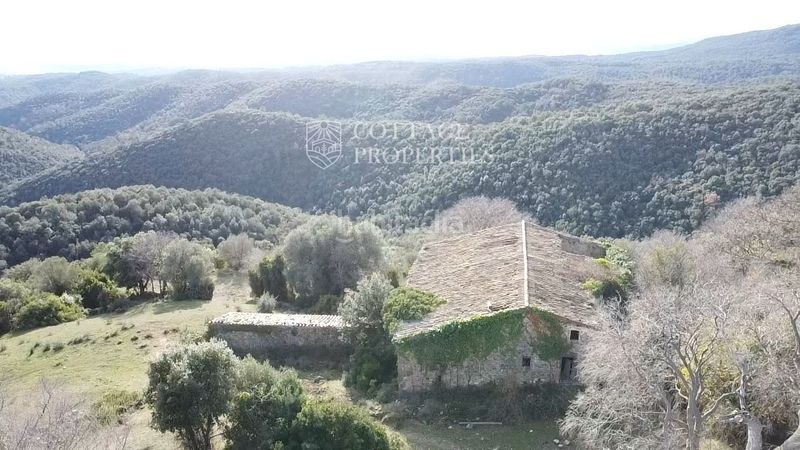 Foto 212f4db2-416c-4053-8293-fc38137f4e15. Masia a llado a Cabanelles