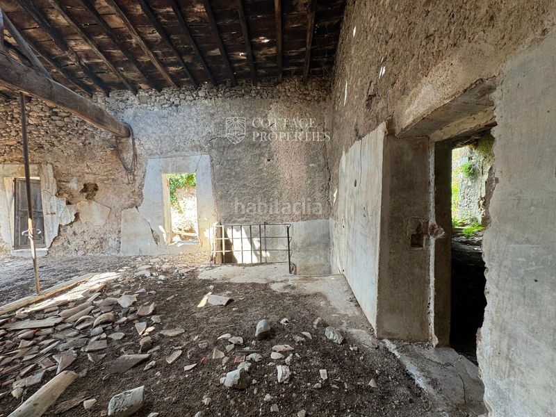 Foto b5f72094-4f41-4a08-8fec-02e23b3bd4bb. Masia a llado a Cabanelles