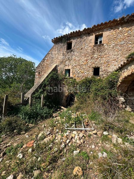 Foto e969aa75-780a-4d9c-ba96-e8b7bc967336. Masia a llado a Cabanelles