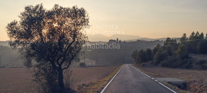 Foto b09c350e-4363-4121-9601-bd32ad2ca765. Masia a llado a Cistella