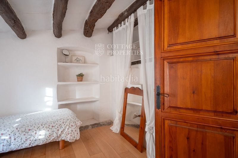 Foto e60709a2-d6bd-45a7-8320-613d32b4651a. Masia a llado a Cistella