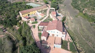 Masia a Sant llorenç. Masia del siglo xiv en venta en sant llorenç de savall, vallés o