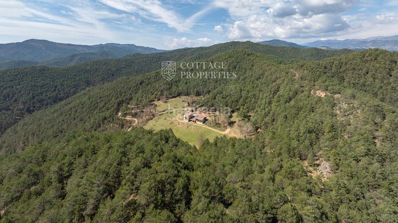 Foto 75ee4787-0be6-4839-96e3-6ff2f331680f. Masia amb aparcament a Ripoll