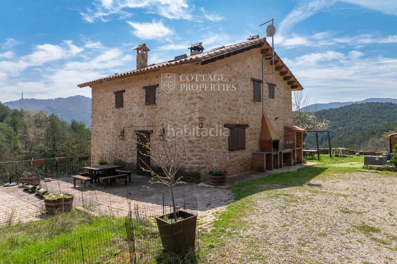 Foto d3b6a4a0-2619-4b69-affa-4ea0e80f172a. Masia amb aparcament a Ripoll