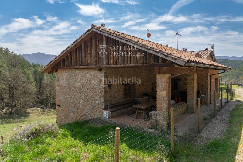 Foto e9932792-da40-4af3-8111-539d1378e1da. Masia amb aparcament a Ripoll