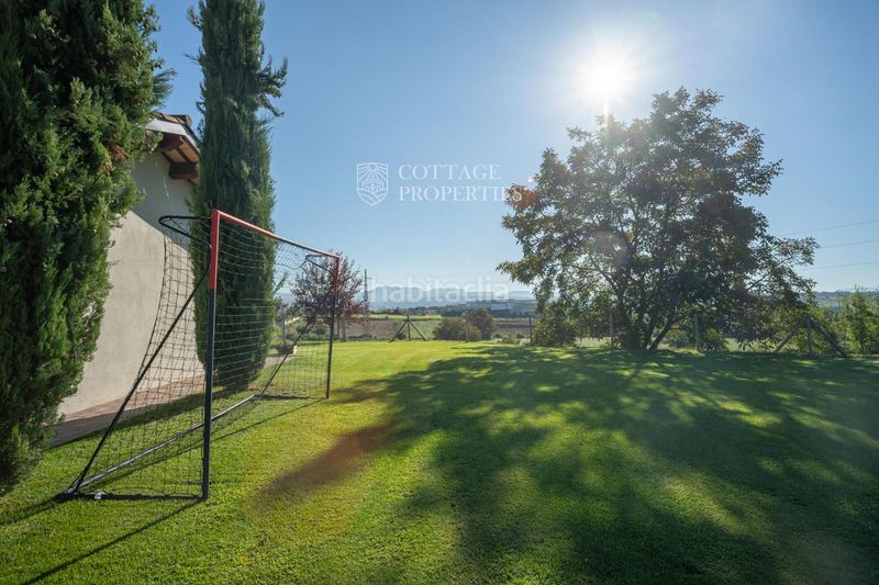 Foto ea010c33-4670-47ad-a6dd-1e569575039c. Masia amb aparcament a Torelló