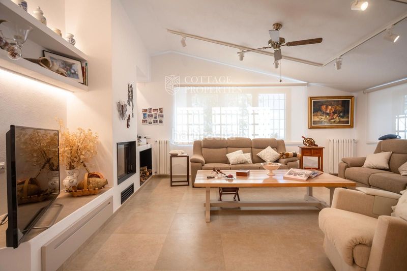 Foto e75ab431-6477-407d-b8ea-e73b89161b8f. Masia amb calefacció aparcament a Cistella
