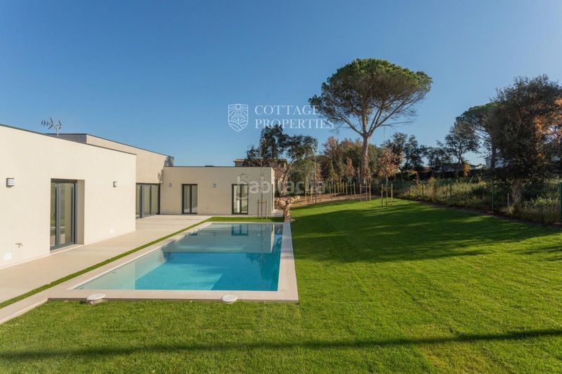 Foto 41953d59-861a-416d-880b-c8ab3b1152de. Casa amb calefacció aparcament piscina a Llagostera