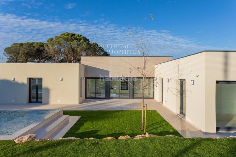Foto 4195ac77-2ca4-454f-afb5-8fc1b0452043. Casa amb calefacció aparcament piscina a Llagostera