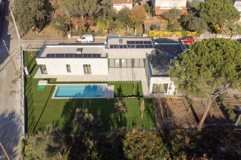 Foto 4c18e1ec-5b25-45fa-a2ee-25228e17684c. Casa amb calefacció aparcament piscina a Llagostera
