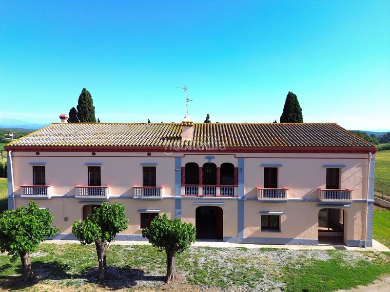 Foto 45f739ba-d719-46f2-82bf-38fea4a49625. Masia a disseminat afores s/n a Vilademuls