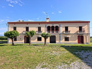 Masia  Disseminat afores s/n. Masia del  en venta en vilademuls, pla de lestany, girona