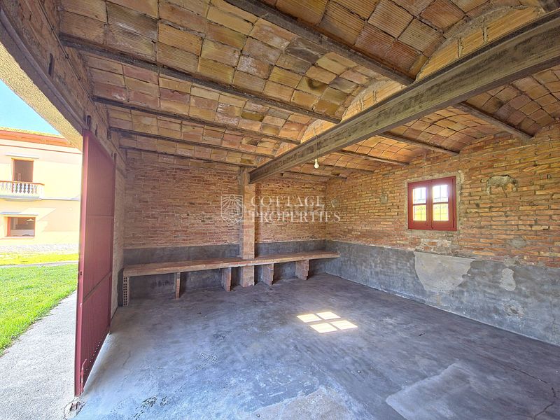 Foto b6bdc657-ace7-4487-b6e0-ed2a4e8f61bb. Masia a disseminat afores s/n a Vilademuls