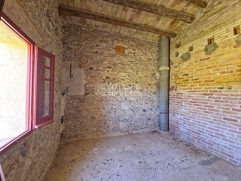 Foto be7d7580-9dcc-4927-9303-5cce20002dc2. Masia a disseminat afores s/n a Vilademuls