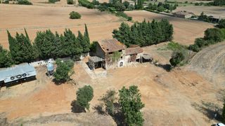 Masia  Can pebrot, veïnat de millàs. Masía de piedra para rehabilitar en madremanya, girona
