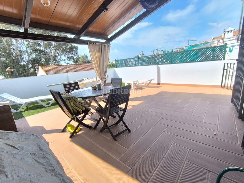 Foto 4f38116e-6854-4be5-aeed-e4ee3a8d049f. Casa adossada a Santa Isabel Málaga