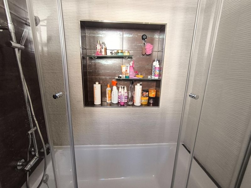 Foto b7b8e2f5-7021-43db-a8f4-aab0394699d3. Casa adossada a Santa Isabel Málaga