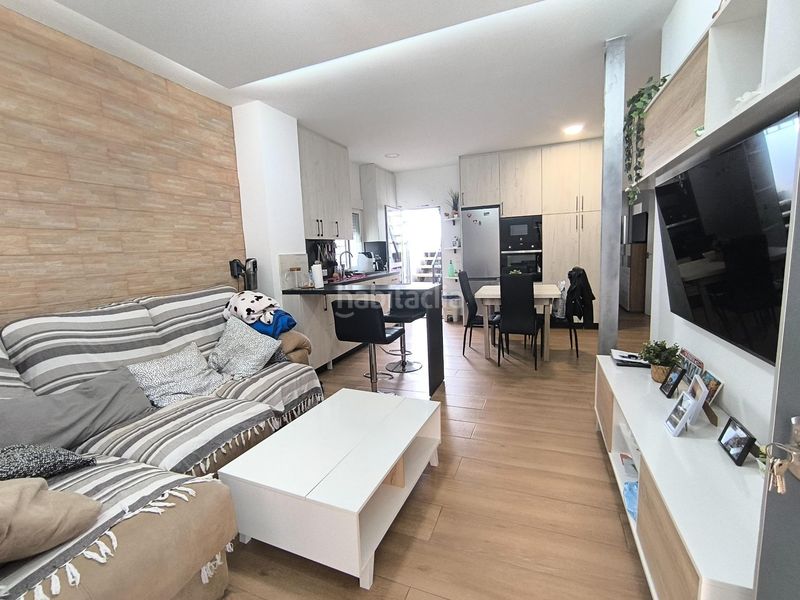 Foto c1c083ec-6e52-4b09-a723-d781303010fa. Casa adossada a Santa Isabel Málaga