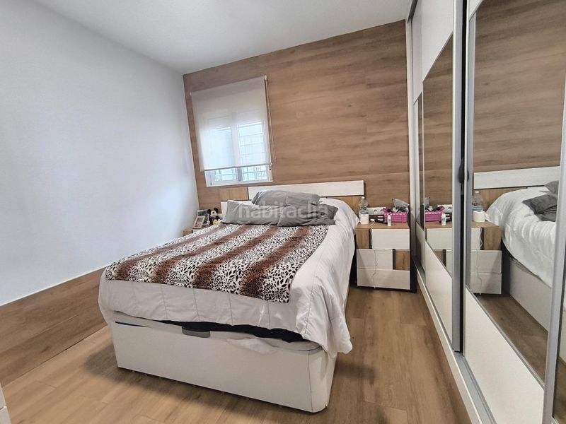 Foto ca5bc0e8-1810-41ed-b2c5-44cb1a89a6ee. Casa adossada a Santa Isabel Málaga