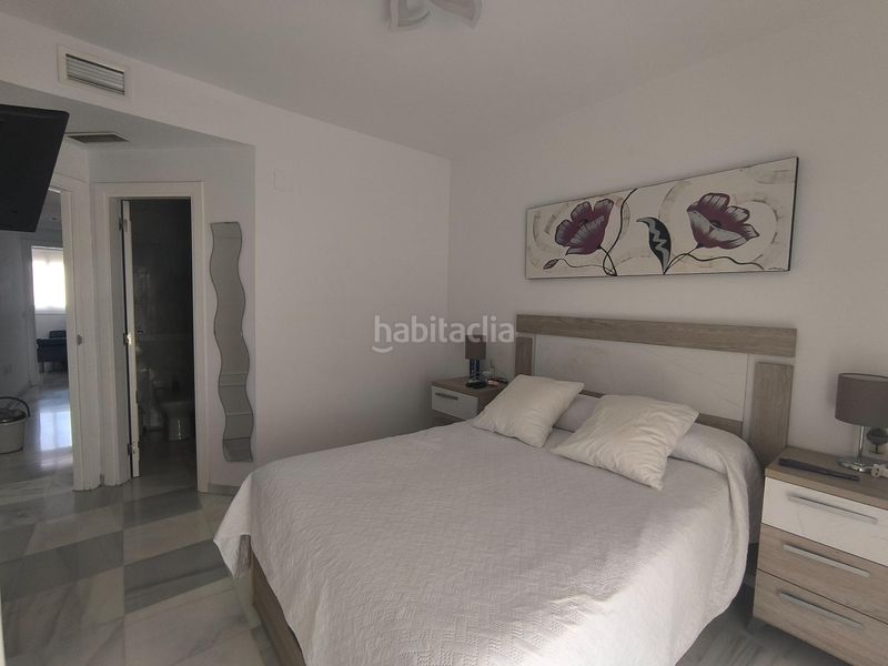 Foto a82ab74a-ce1f-4102-a0be-3a45d169b774. Piso en Martín Carpena - Torre del Río Málaga