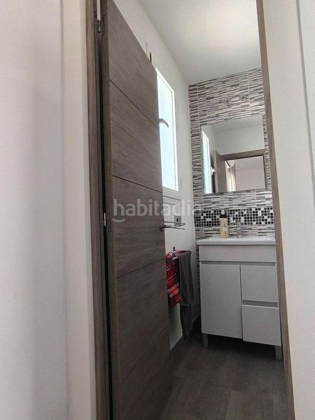 Foto dde920b3-a5cc-48f8-b1b2-af0cb6cd2358. Casa adossada amb calefacció a Santa Isabel Málaga
