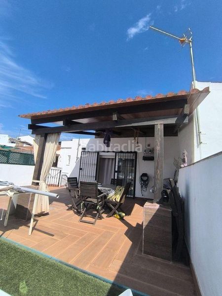 Foto 1df8825d-6382-4f29-a4c2-278303e2a3c7. Casa adossada a Santa Isabel Málaga