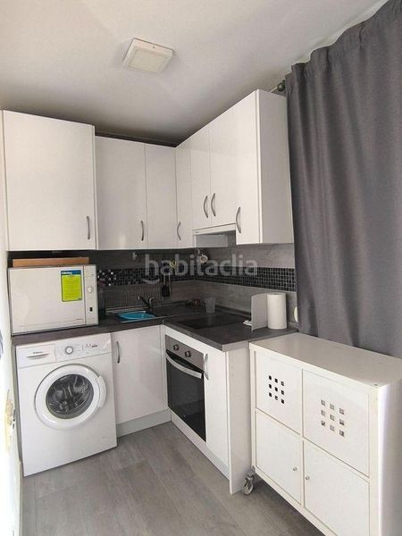 Foto 3572ef0b-1432-4a68-80f9-0fc7642a650d. Casa adossada amb calefacció a Santa Isabel Málaga