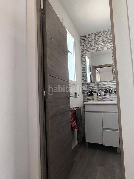 Foto 7a5f026d-e52d-4a43-b021-2c926ac4b6e2. Casa adossada amb calefacció a Santa Isabel Málaga