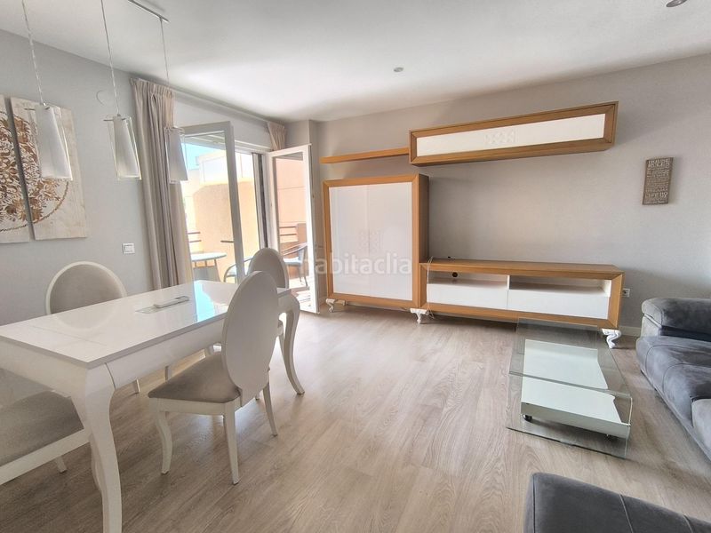 Foto f5df4ab4-05f2-4443-bf35-bac4ed969d69. Miete etagenwohnung mit parking pool in Guadalmar Málaga