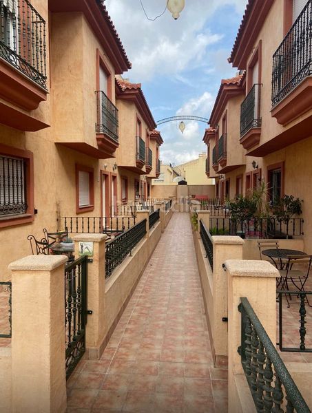 Foto bfeed319-5009-407d-95f5-3034944af5d3. Casa amb piscina a Redován