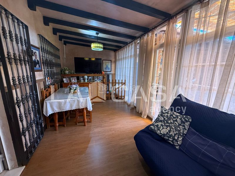 Foto 1c27a3c3-64a2-41b6-b687-5f3ced3d0297. Maison avec parking dans Avenida de Europa Montequinto