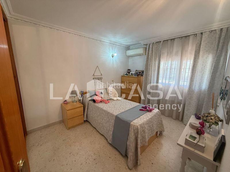 Foto 60d95d0e-7720-4c0d-9642-d1767e8d82d6. Maison avec parking dans Avenida de Europa Montequinto