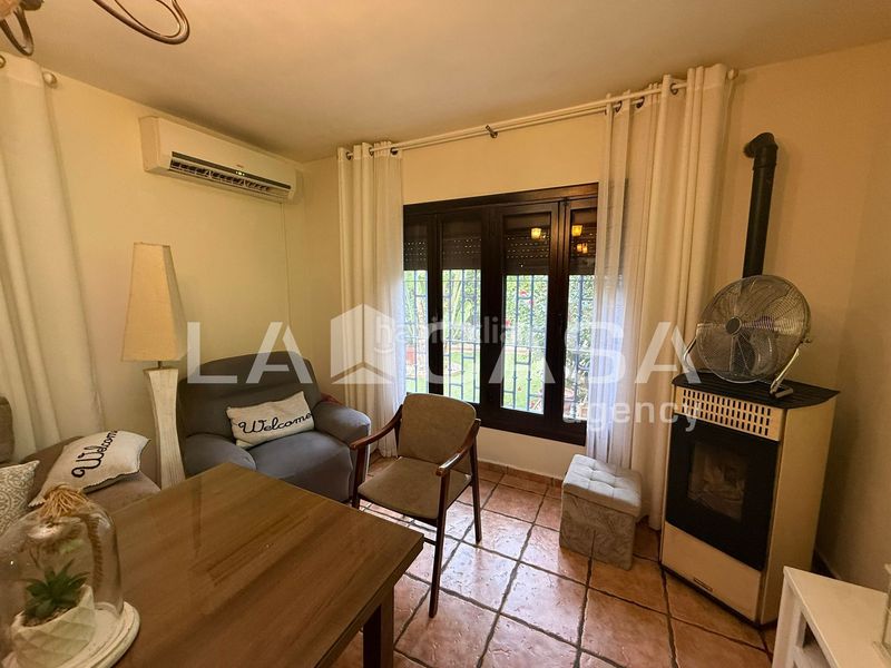 Foto c26f3971-d717-4d08-8df7-0111b55906bf. Chalet en cerros de Montequinto Montequinto