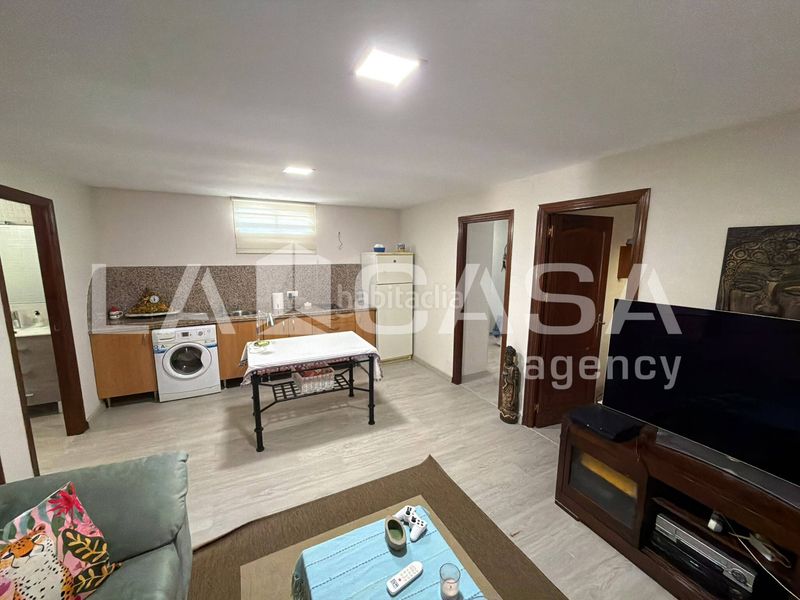 Foto a2f093fb-129f-4b4f-ac42-479f23d37f3f. Casa aparellada amb aparcament piscina a cerros de Montequinto Montequinto