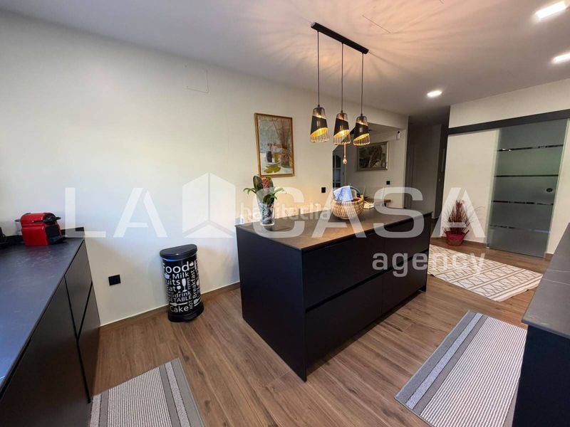 Foto a5043734-e970-4726-97ae-d34f3f757285. Casa aparellada amb aparcament piscina a cerros de Montequinto Montequinto
