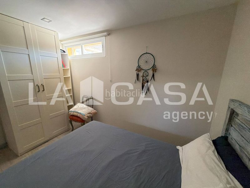 Foto fcdb3aca-40af-4b83-8638-1f6ea7e1cf3b. Casa aparellada amb aparcament piscina a cerros de Montequinto Montequinto