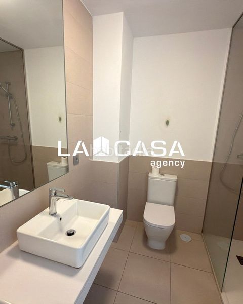 Foto 5dbfb79a-055e-45b4-b581-aa5342b54091. Piso en Entrenúcleos Dos Hermanas