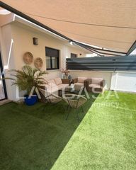 Casa adossada a Entrenúcleos