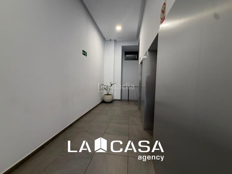 Foto a1f814f2-bf36-4eba-8493-eee3806d52e4. Piso en Entrenúcleos Dos Hermanas