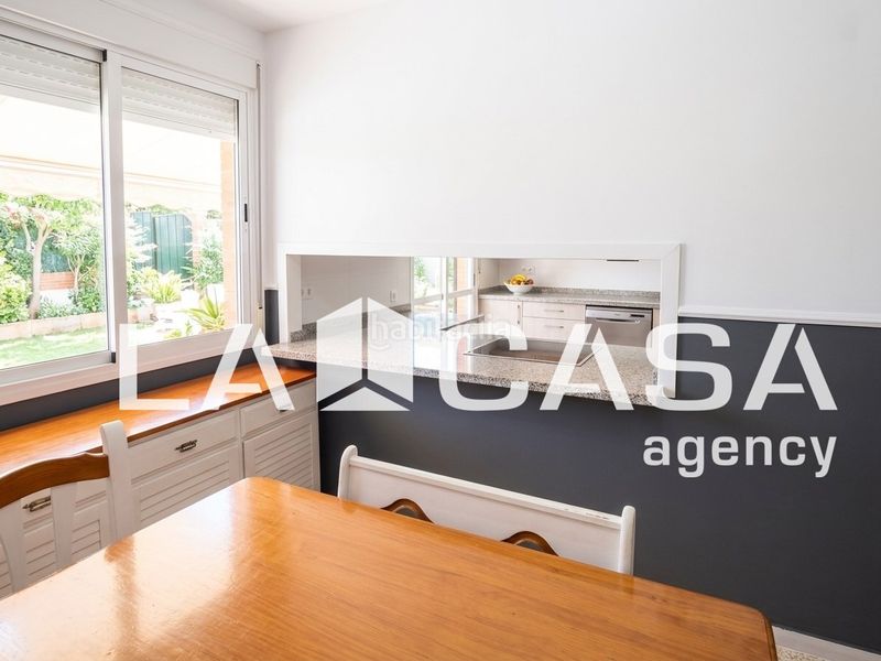 Foto 02b236a3-28c4-476a-95ed-9f0ed4c50628. Semi detached house with heating parking in Avenida de Europa Montequinto