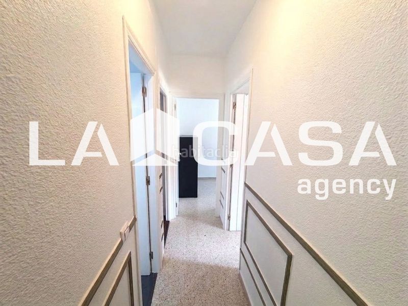 Foto 27d15a47-9441-436d-9966-dfecb905f11b. Semi detached house with heating parking in Avenida de Europa Montequinto