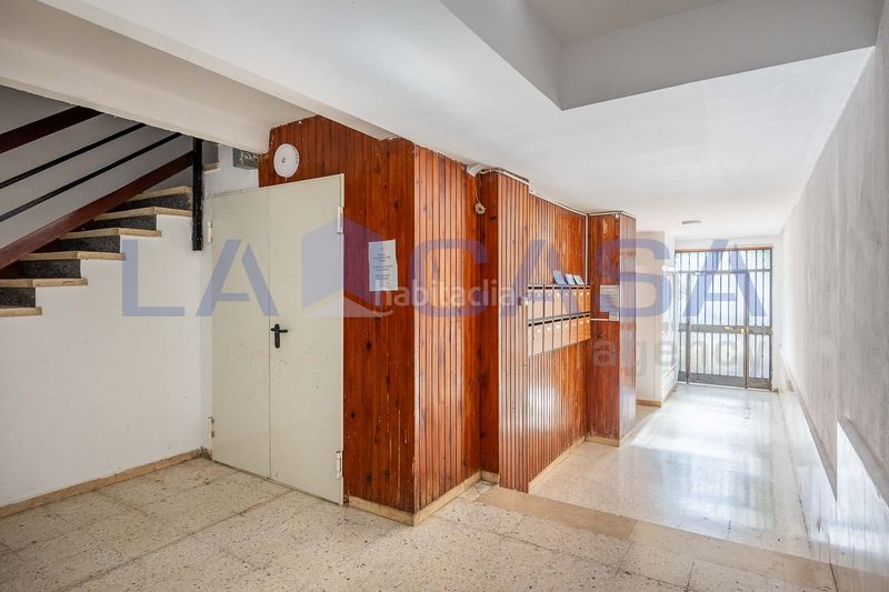 Foto a84551a6-bdaa-4ad2-b42c-89abf4b3e77d. Pis a Cruz Roja Sevilla