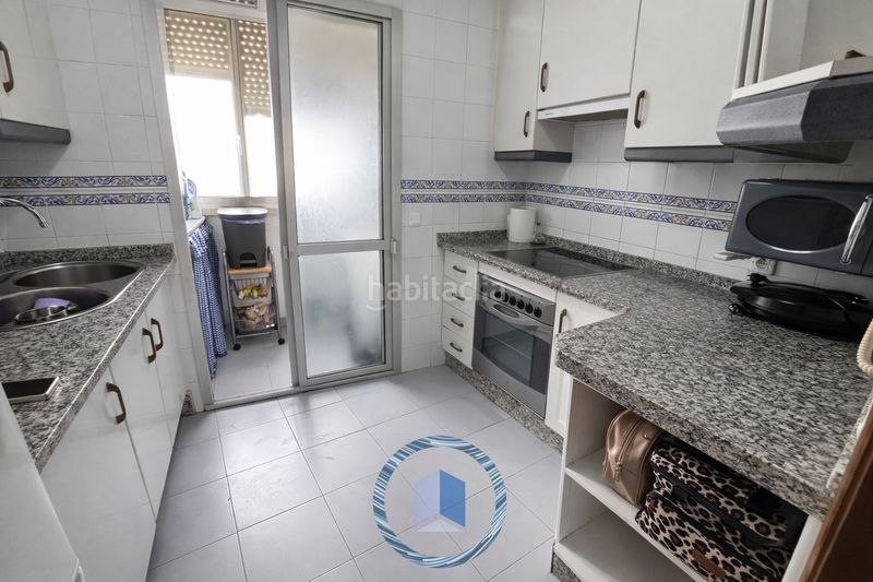 Foto 0237e2f7-63f1-4fb9-bf62-b1494c4c4ed2. Pis amb piscina a Avenida de Europa Montequinto