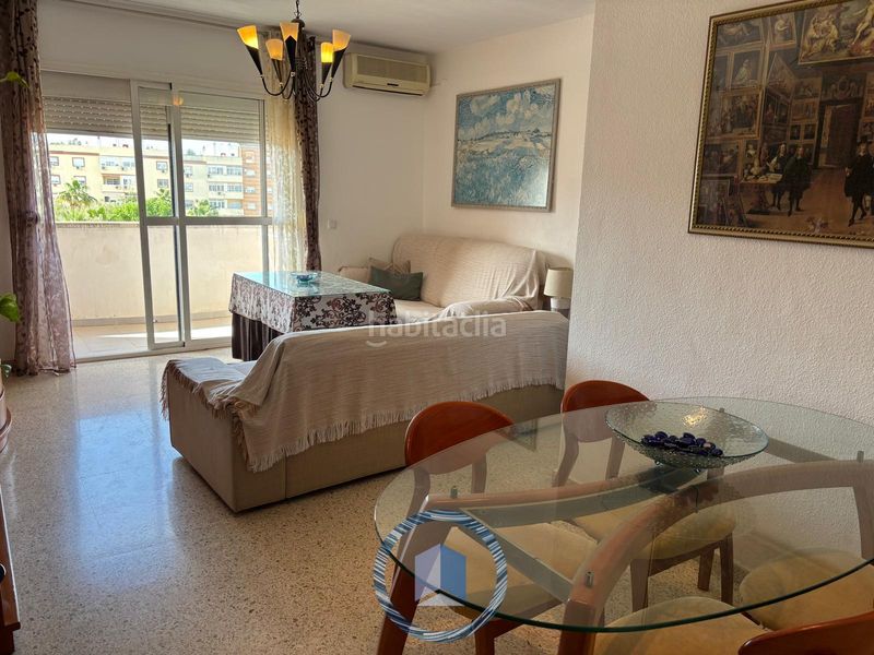 Foto d0e261ed-20da-43d2-9d58-500b1f5612b3. Pis amb piscina a Avenida de Europa Montequinto