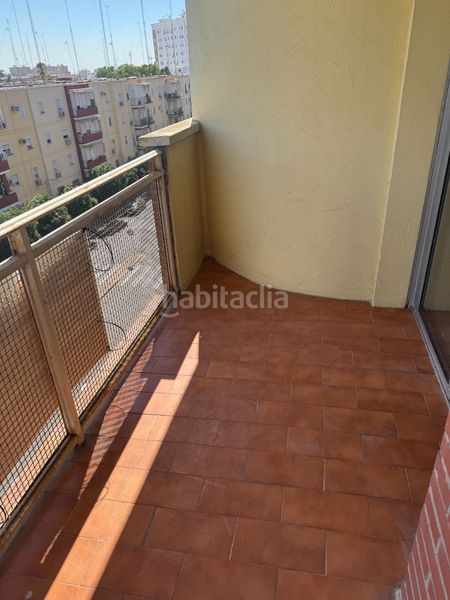 Foto 1aae3dd7-11ef-4d02-88af-9b141fae6fb0. Pis a calle alberche 2 a El Plantinar - Avda. La Paz - El Juncal Sevilla