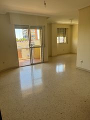 Pis  Calle alberche 2. Piso ideal para familias o para inversión