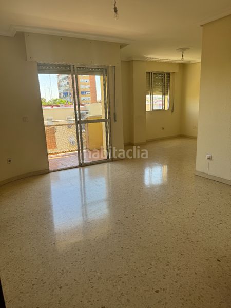 Foto ee9383e7-0f90-4c54-9dbc-146063c26613. Pis a calle alberche 2 a El Plantinar - Avda. La Paz - El Juncal Sevilla