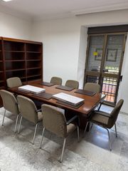 Affitto Ufficio  Calle san juan de dios. Fantasticas oficinas, en piso, ideal profesionales o médicos.